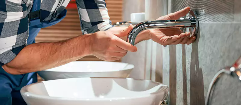 Professional Plumber for Plumbing Inspection and Maintenance Services in Palm Jumeirah, UAE